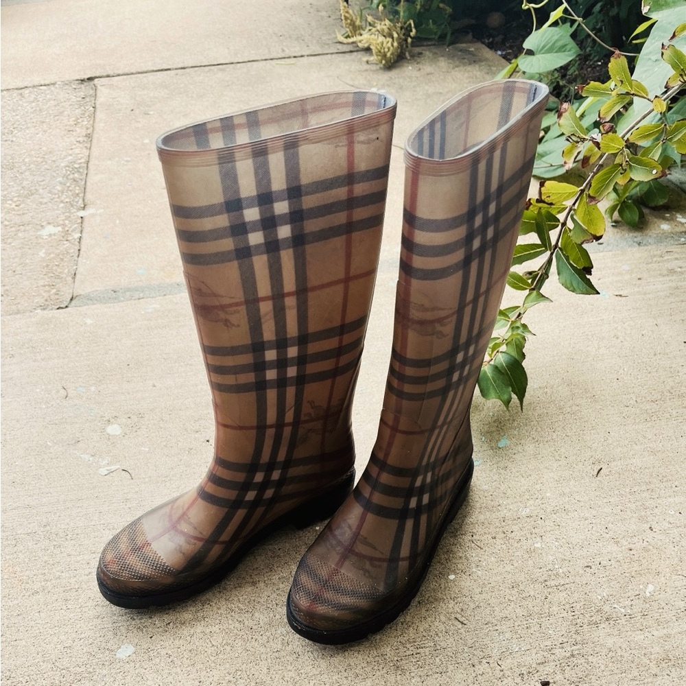 Rain boots